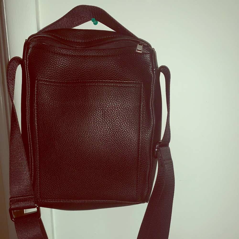 Men’s cross body